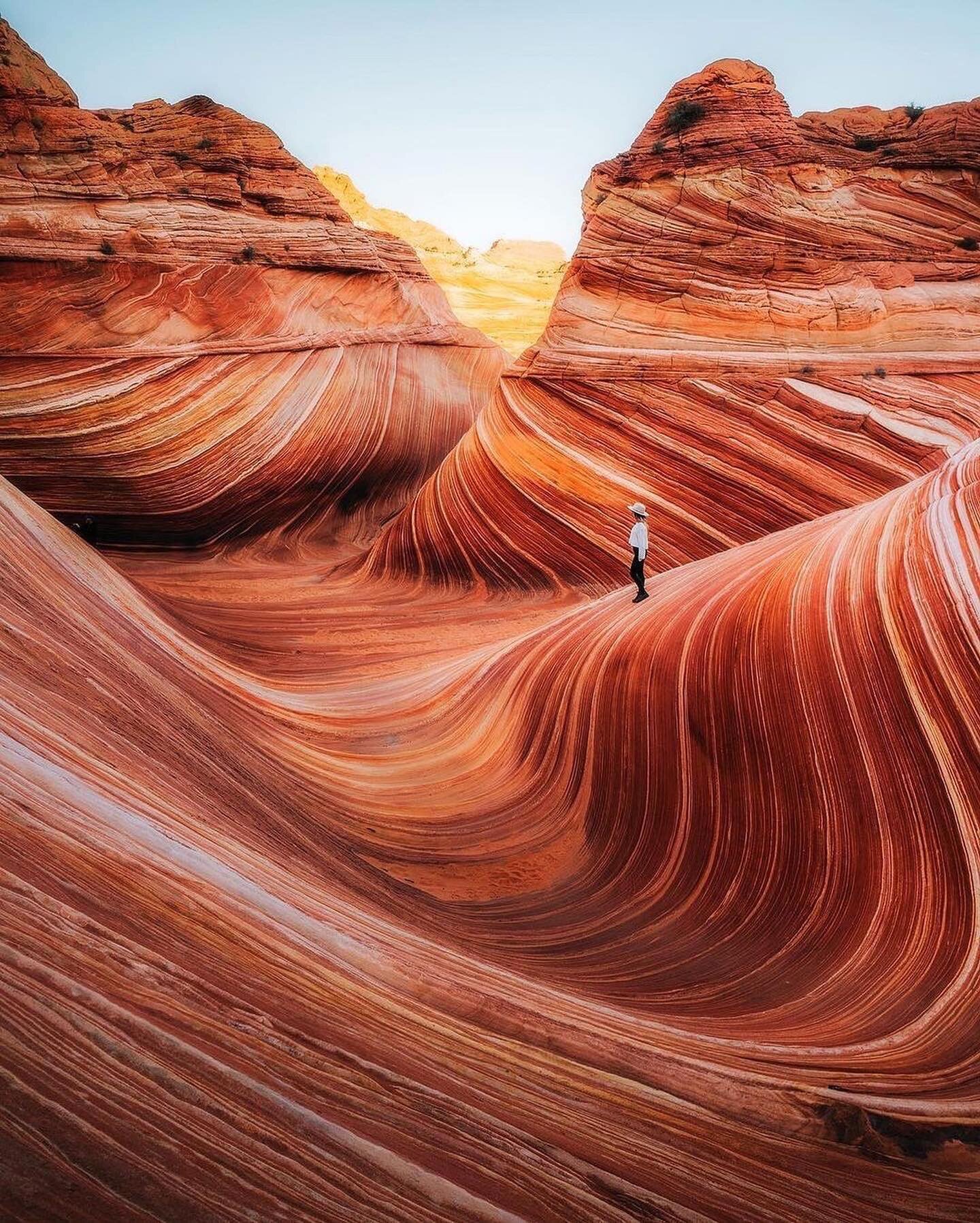 The Wave in Arizona. What an amazing rock formation 🇺🇸 
Photography // @eyeofshe
Curated by @steffeneisenacher

#thewave #wave #arizona #desert