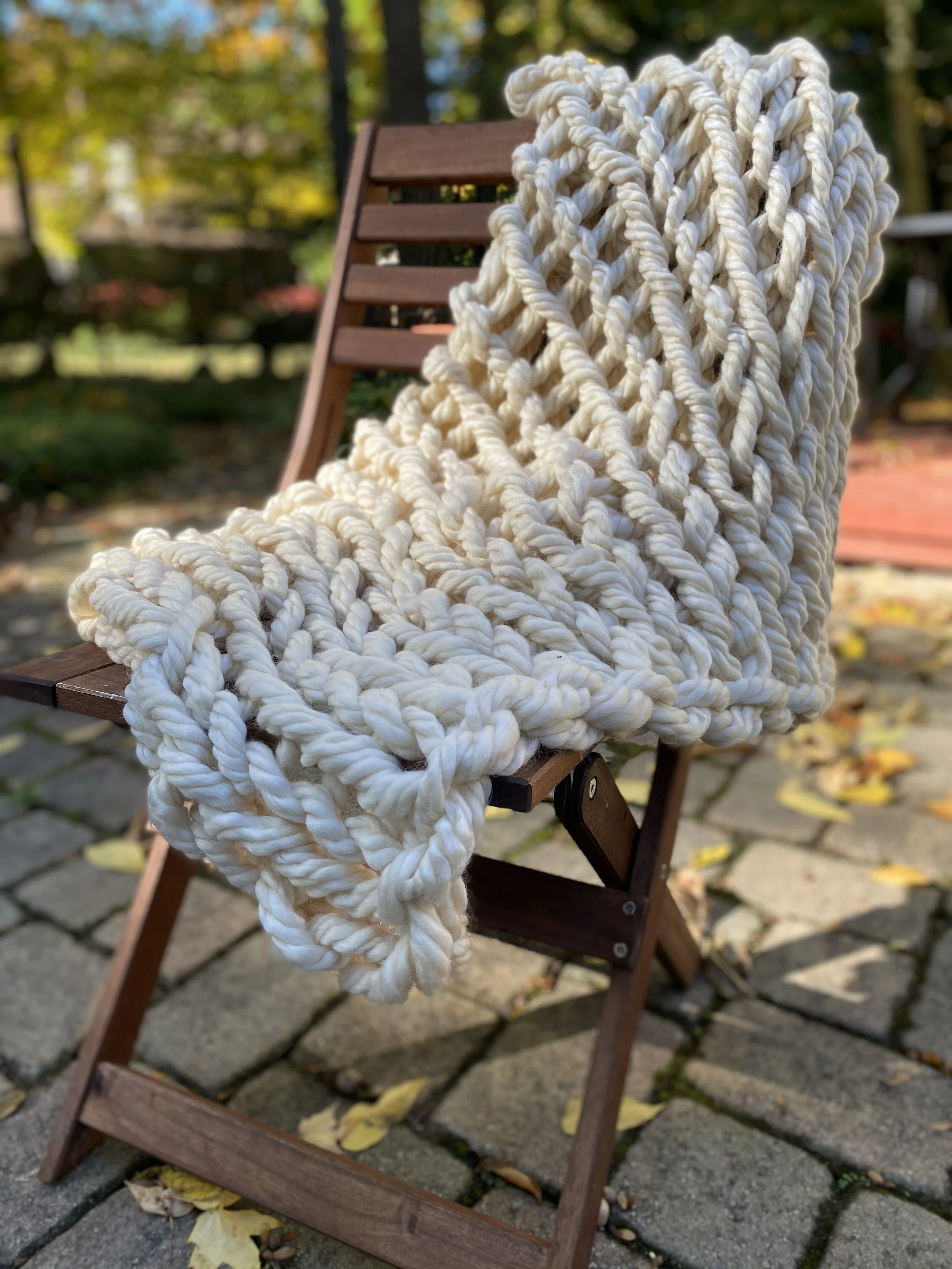 Sip &amp; Sketch At-Home Series November Session: Chunky Knit Blanket 