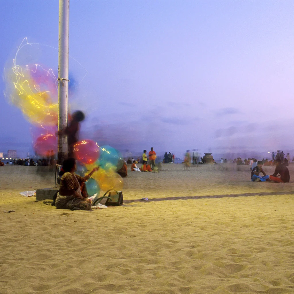 Le soir sur la plage de Chowpatty à Bombay