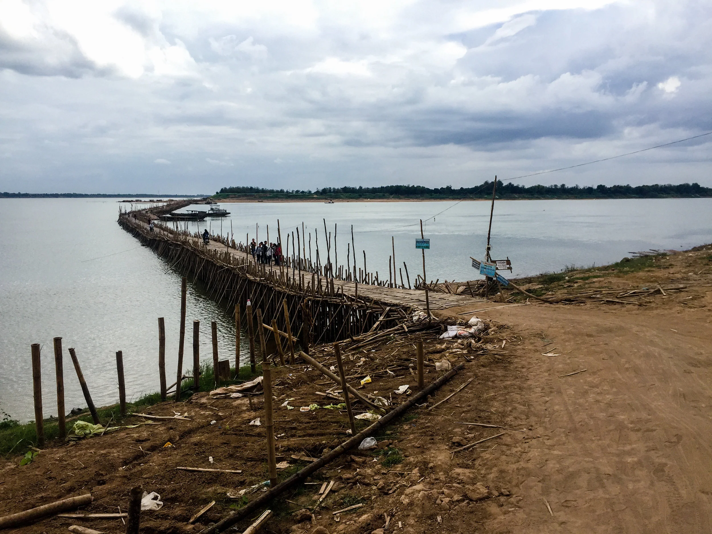 a 1/2 mile long bridge made of nothing but bamboo