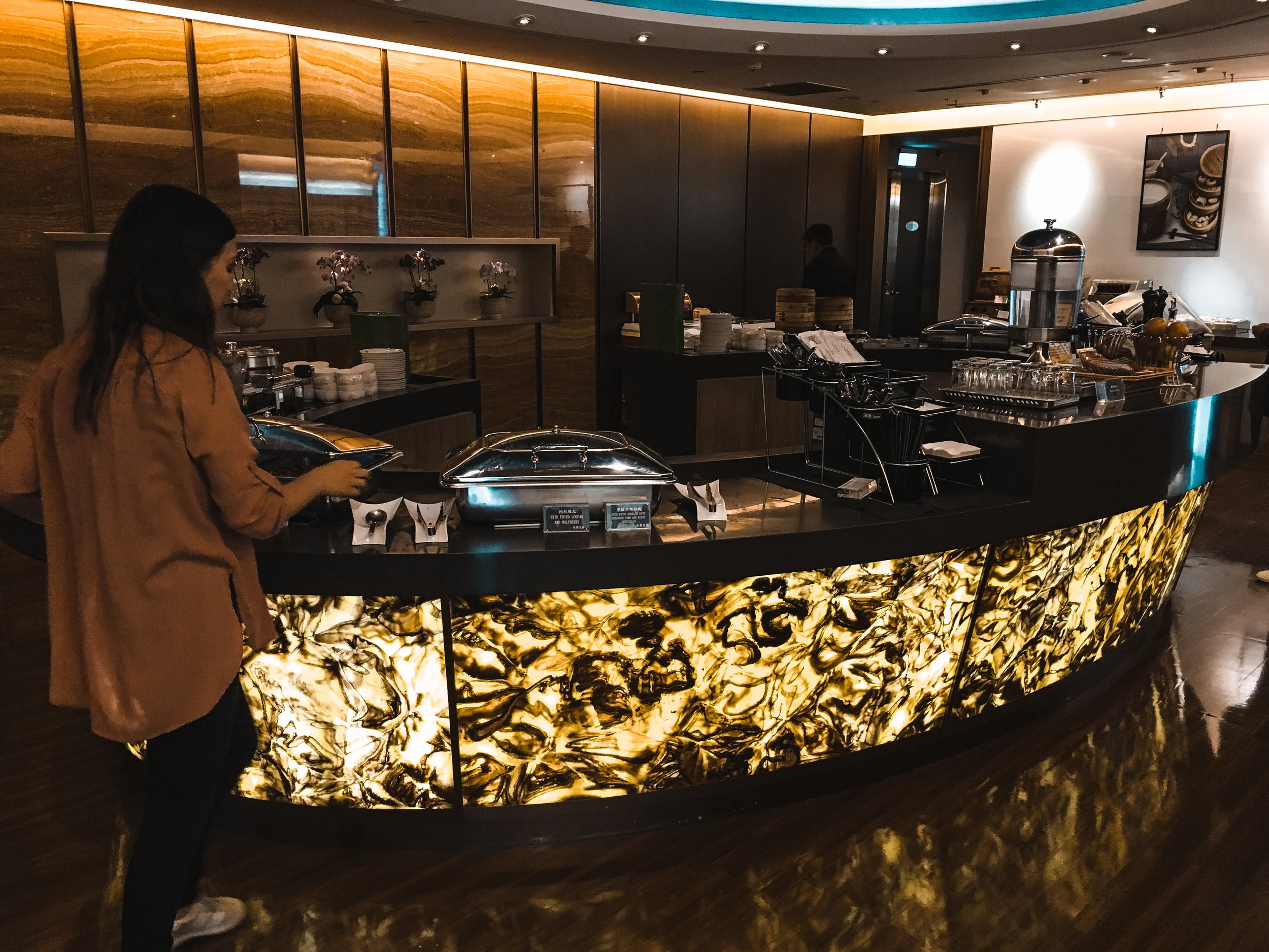 Food Spread aNd buffet in EVA lounge in Taipei