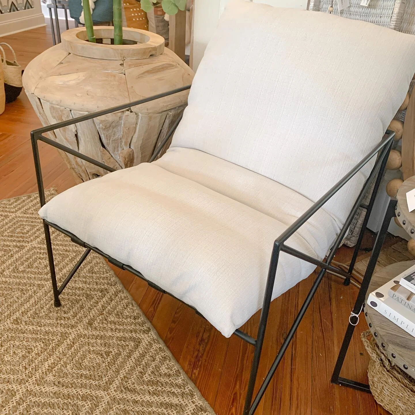 Wait until you take a seat in these fabulous chairs we just got in. So comfy and one of our new favorites! #accentchair #comfychair #newinventory #indigohomeanddesign #shoplocal #miltonshopping #crabapplemarketga #crabapplemarket #miltoninteriordesig