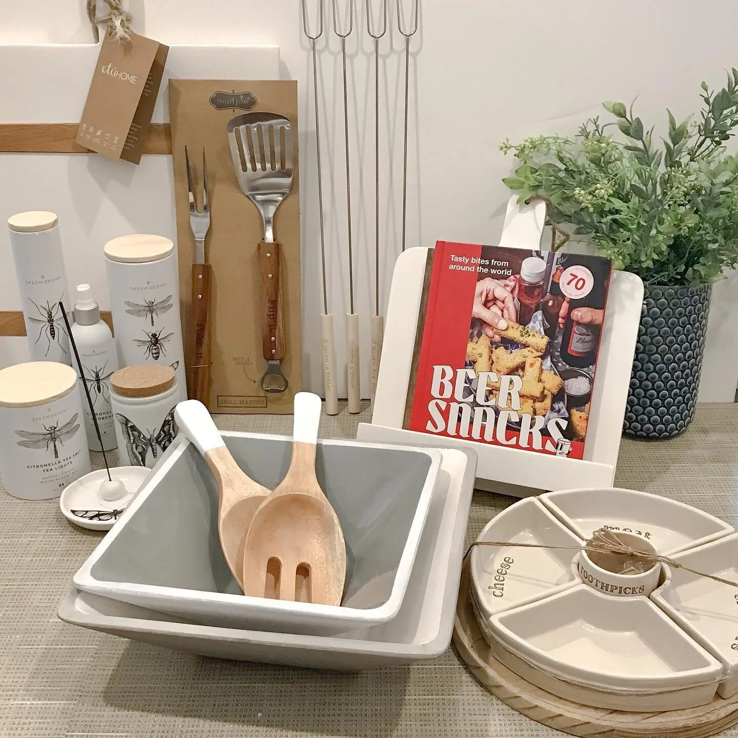 Are you ready for the 4th of July? We have all of your entertaining needs and are open 11-4 today.  #4thofjulyentertainment #servingdishes #grilling #indigohomeanddesign #crabapplemarketga #crabapplemarket #shoplocal #miltonshopping #homefurnishings 