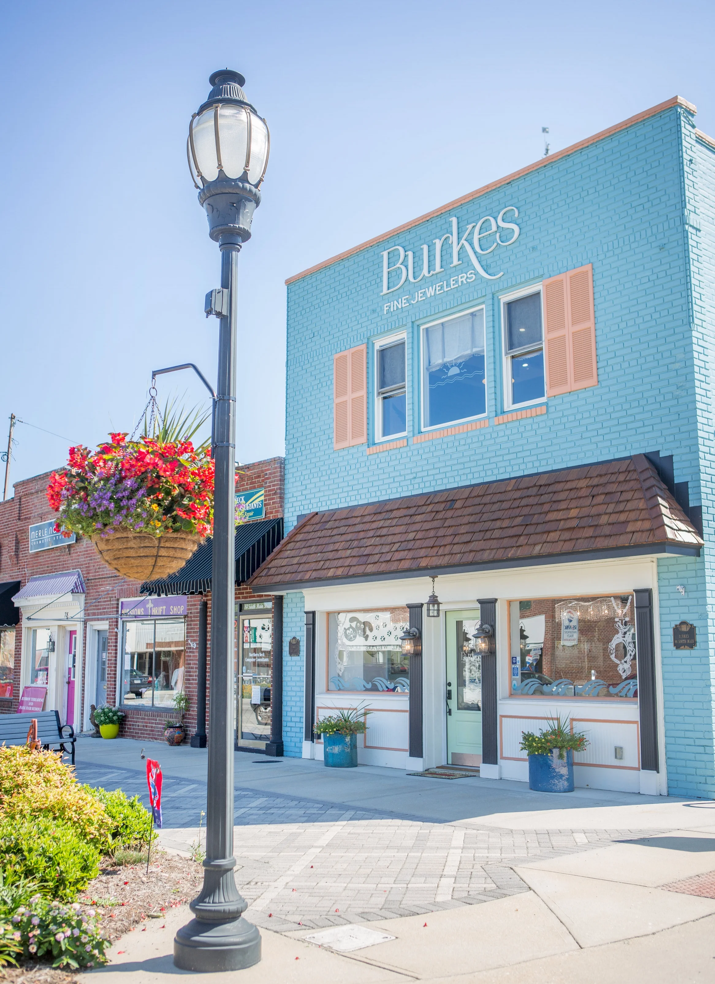 Burkes Main Street.jpeg