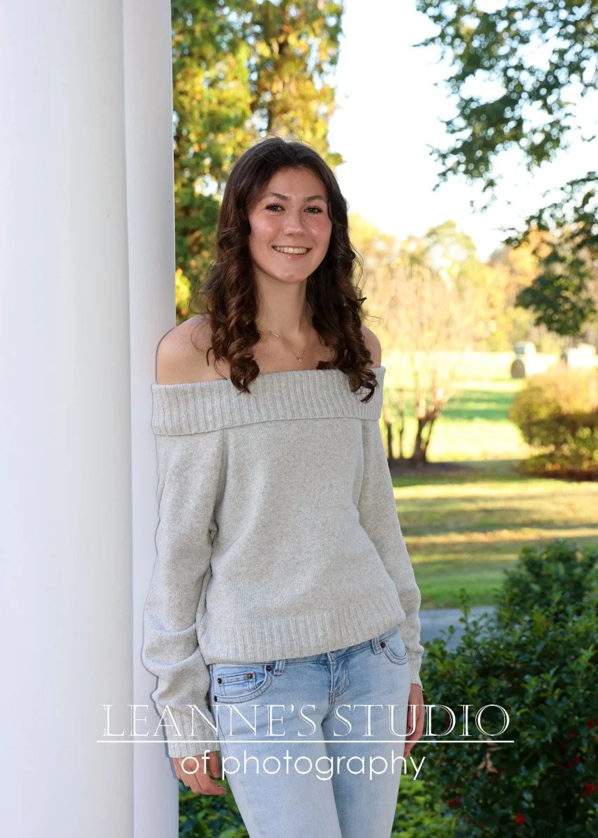 Senior Portrait-113.jpg
