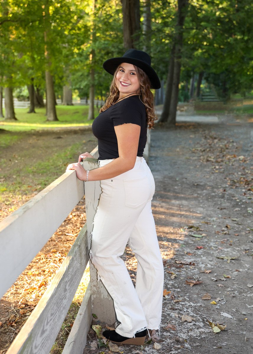 Senior Portrait--4.jpg