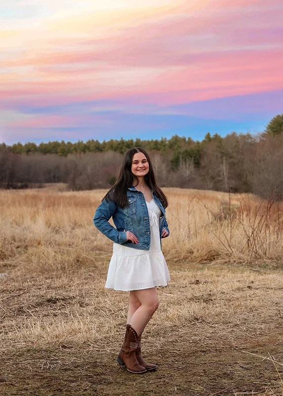 Senior-field-sunset-190.jpg