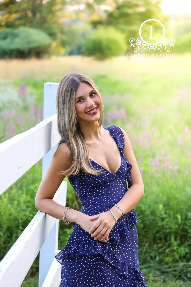 senior-portraits-field-flowers-6638.jpg