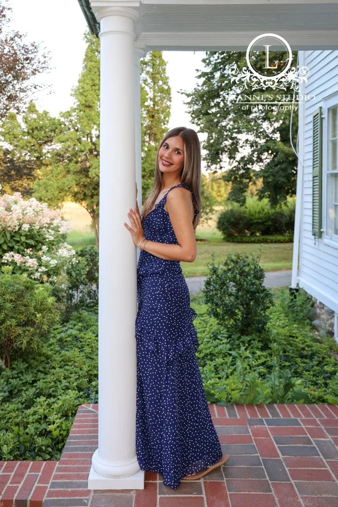 senior-portraits-field-flowers-6719.jpg