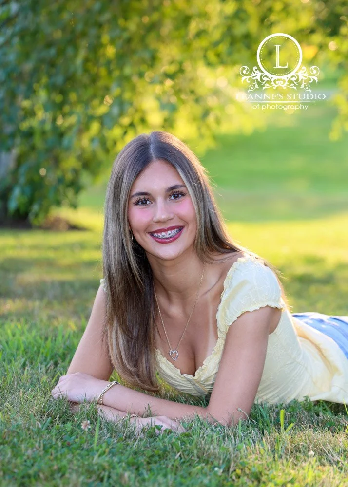 senior-portraits-field-flowers-6410.jpg