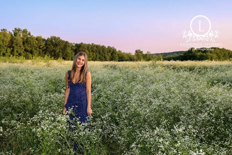 senior-portraits-field-flowers-6477.jpg