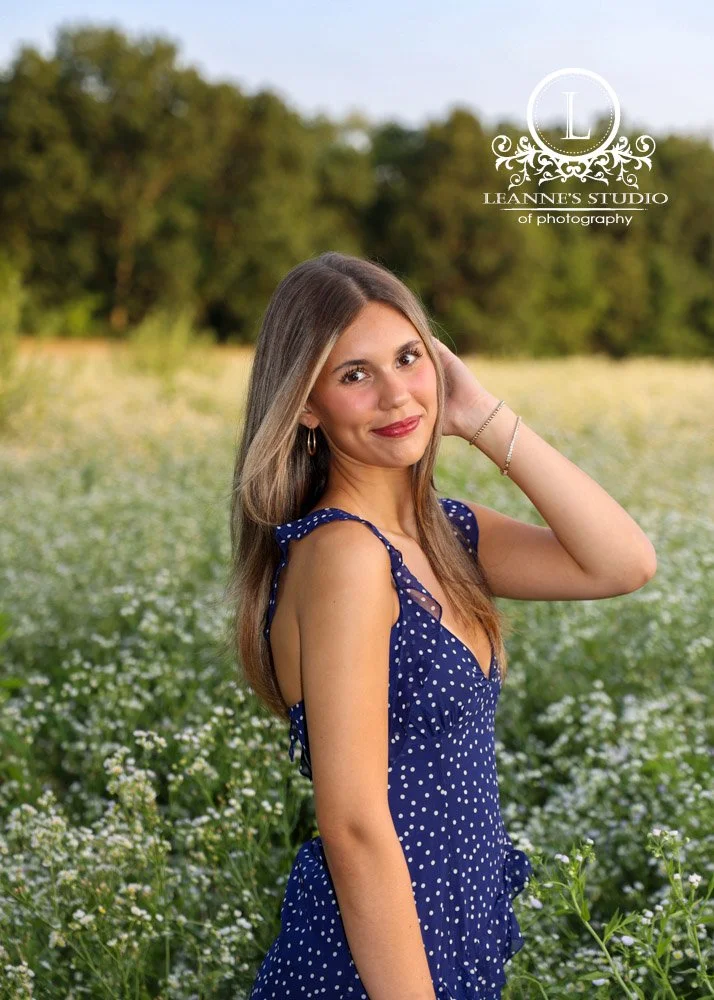 senior-portraits-field-flowers-6461.jpg