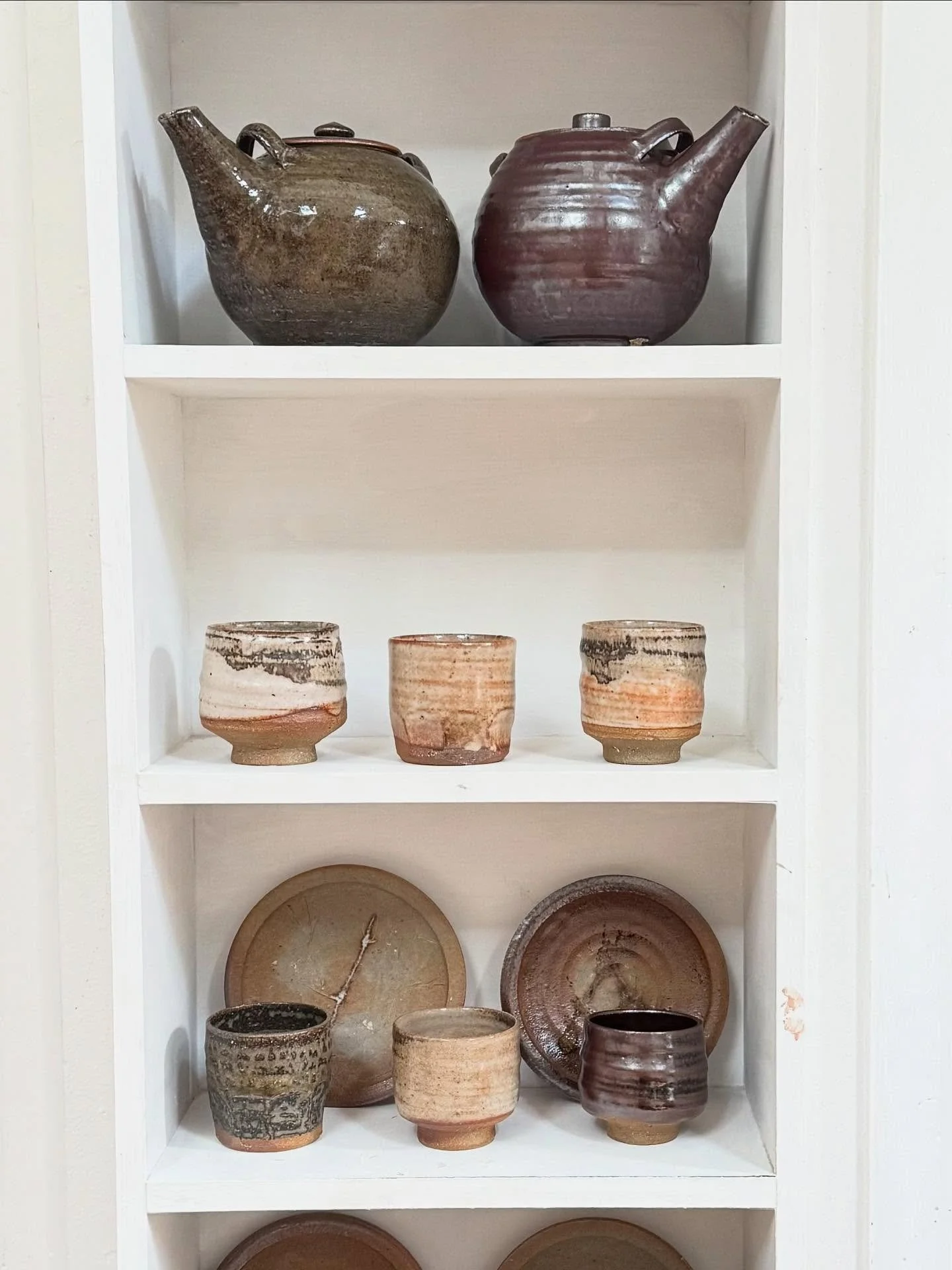 Here is a small impression of our extraordinary experience this weekend @oxfordkilns where Robin, through sheer passion and force of energy and expertise, has set up this brilliant research centre, enabling potters from all over the world to join in 
