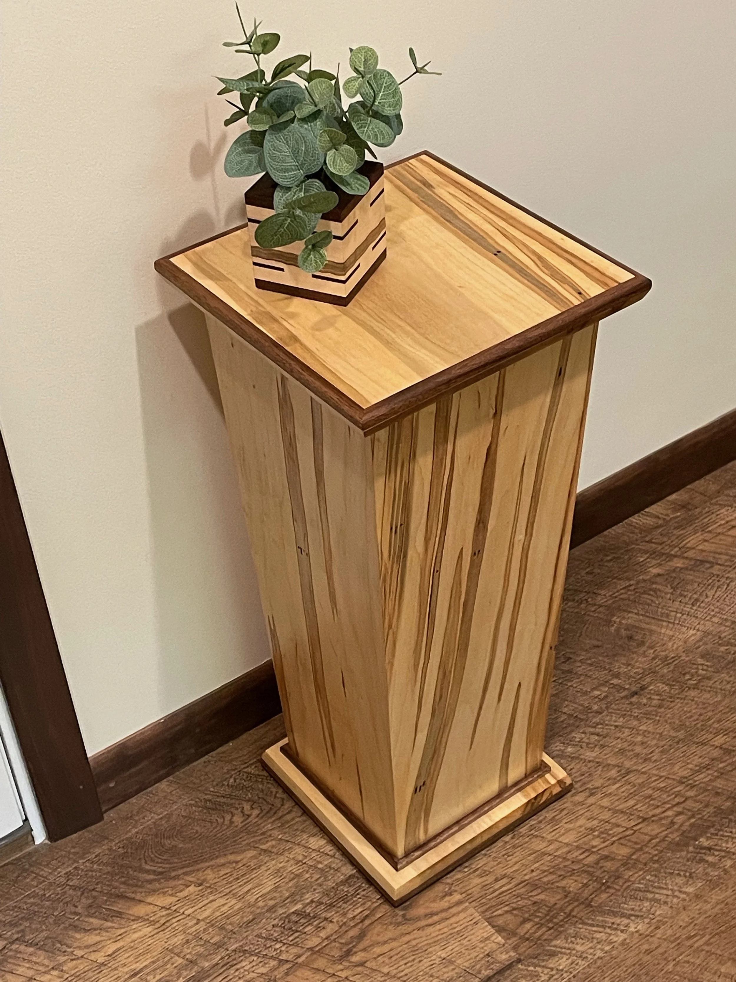 Members 22 Ira Papick, Display Pedestal.jpeg