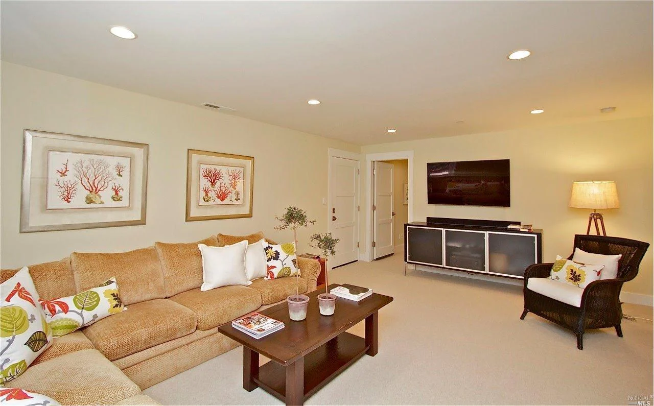 12. Downstairs LR.jpg