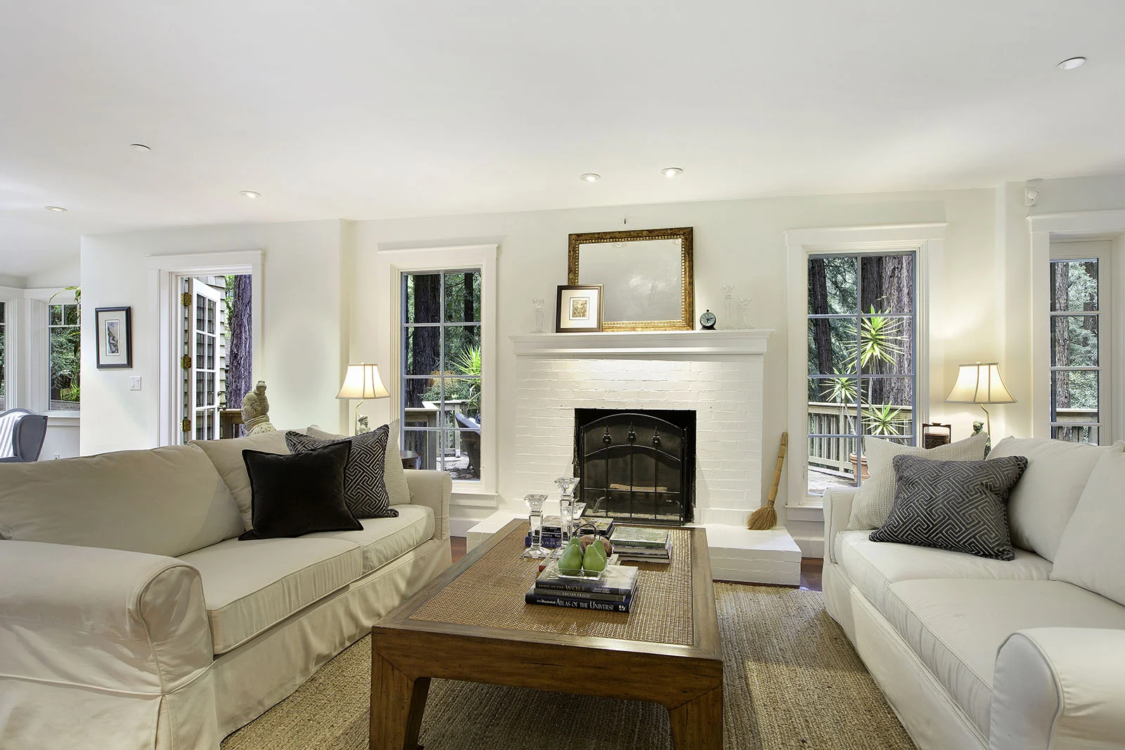 4. LR - FP couches.jpg