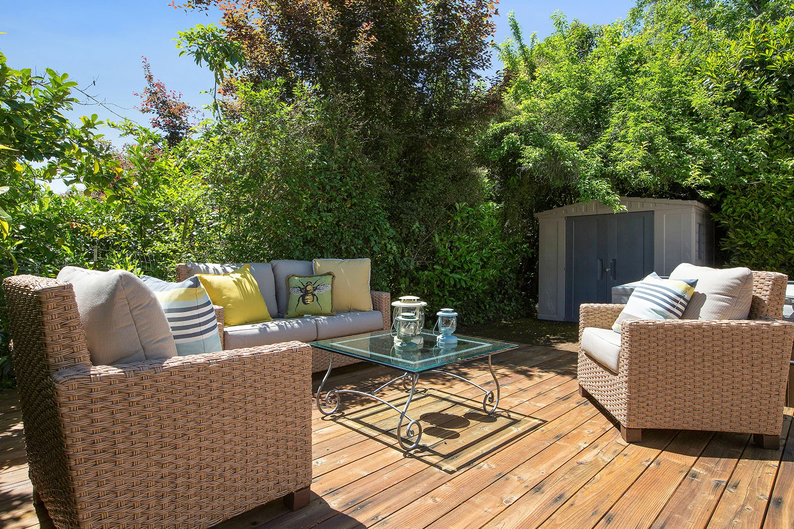 Backyard - seating.jpg