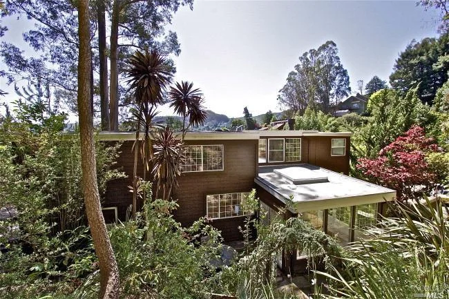 1019 TRILLIUM LN