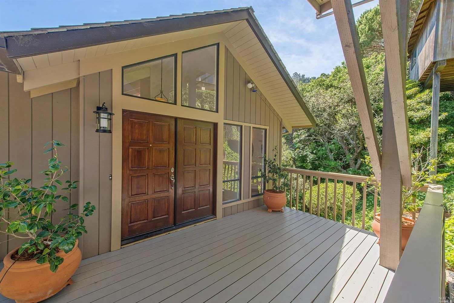 83 GEORGE LN