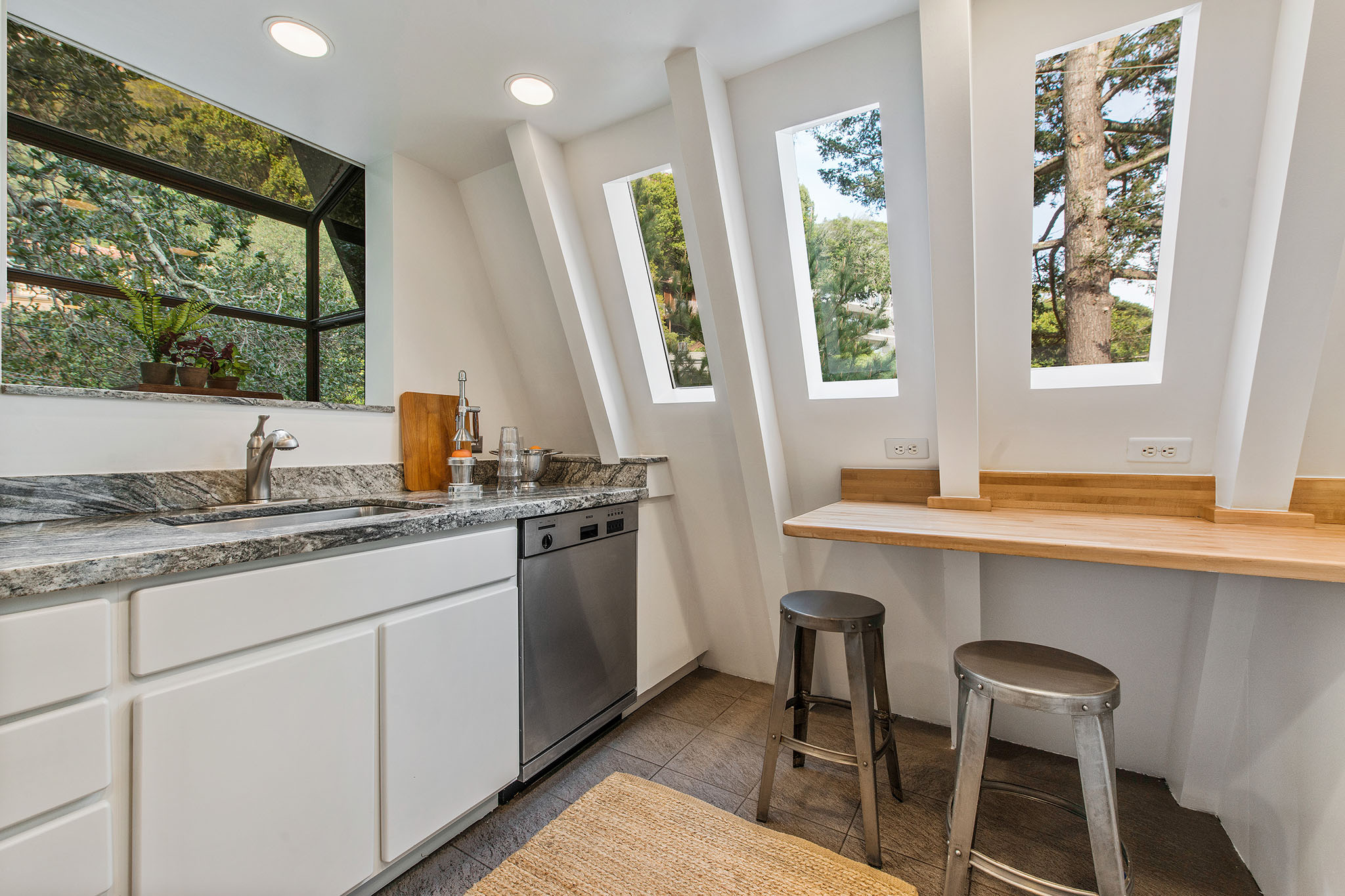 Kitchen - 2.jpg