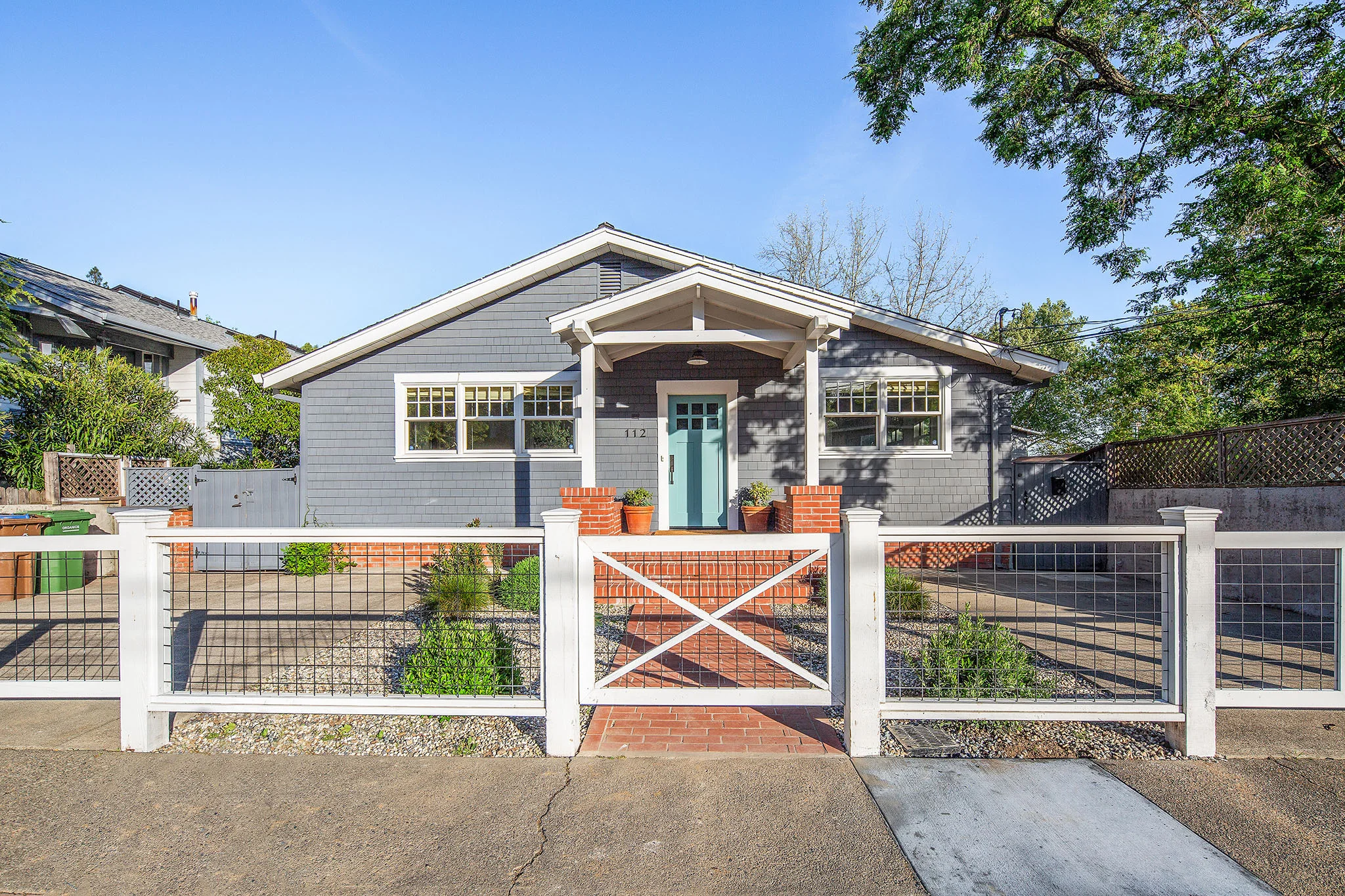 112 SAN FRANCISCO BLVD