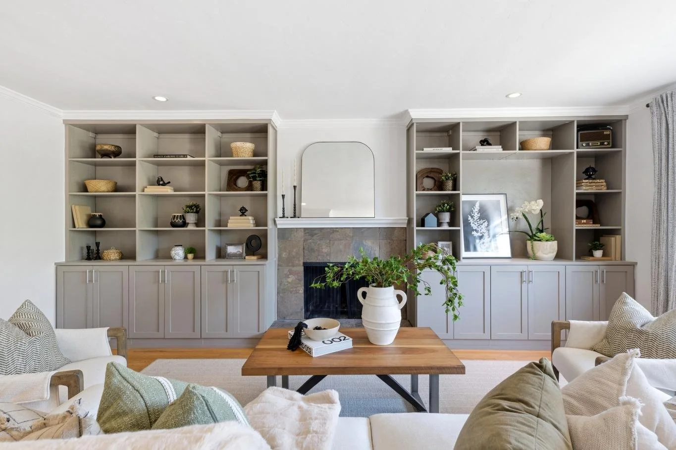 404 Vendola Drive