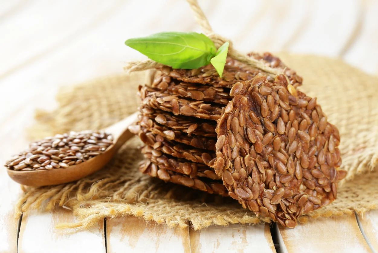 flaxseed crackers.jpg