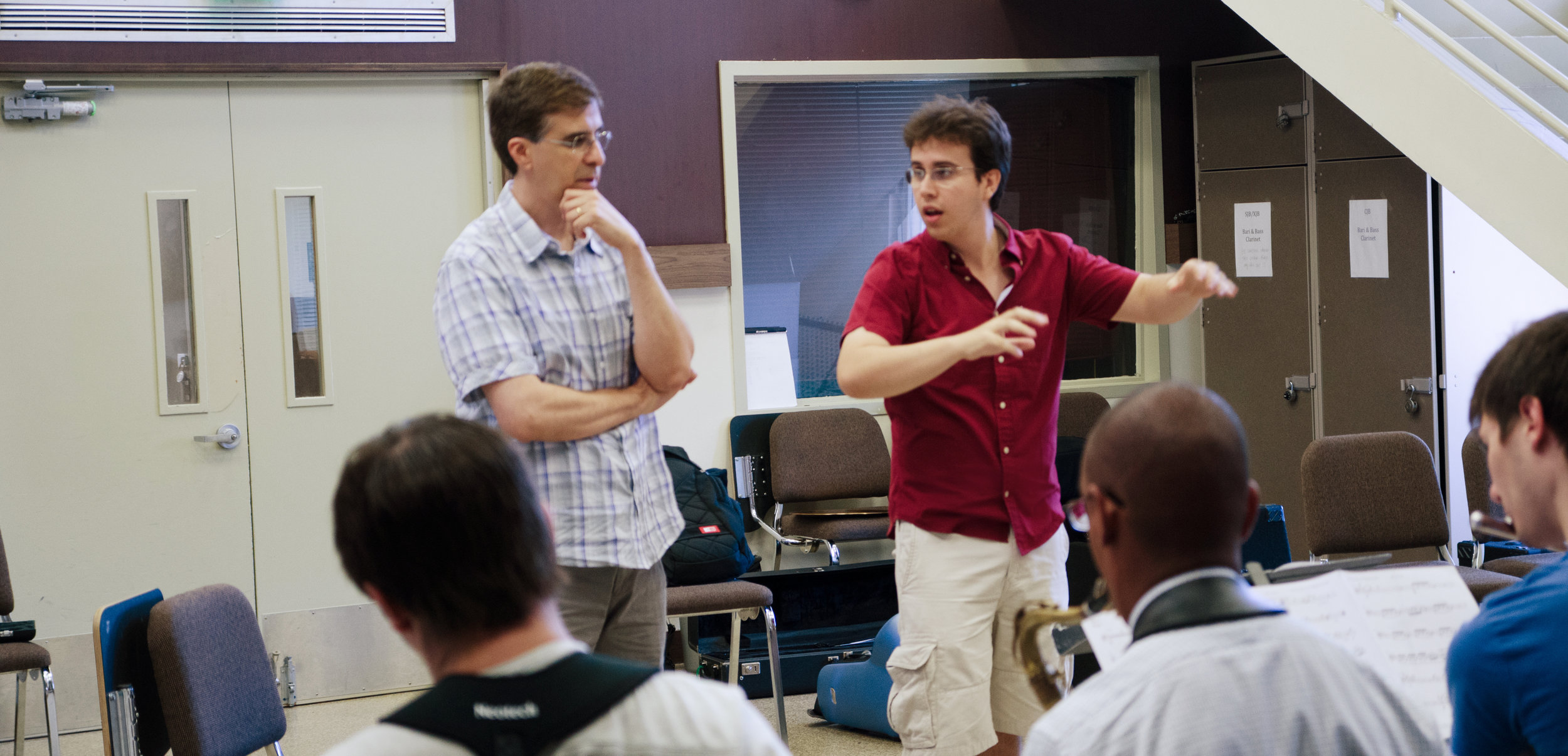 Vince Mendoza e Rafael Piccolotto de Lima ensaiando a Big Band de estúdio da Frost Studio Jazz Band. Miami.
