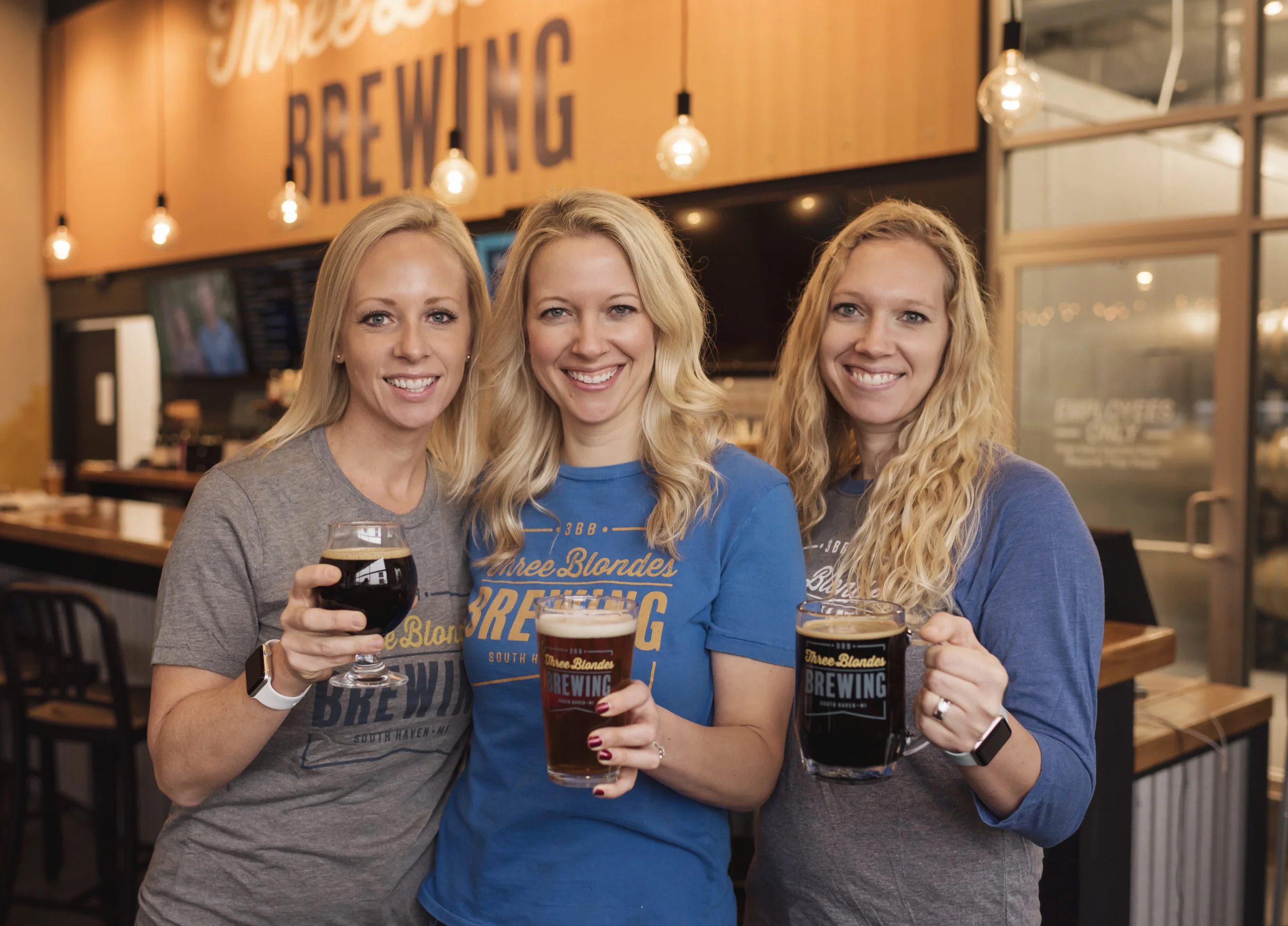 The Three Blondes - sisters Megan, Carrie, and Amanda