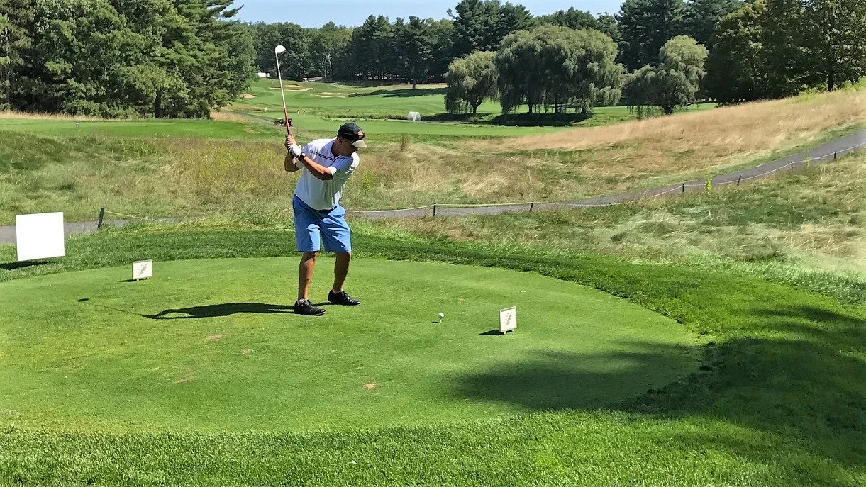Richard MacElhiney of Silver Sponsor KHJ shows good form.