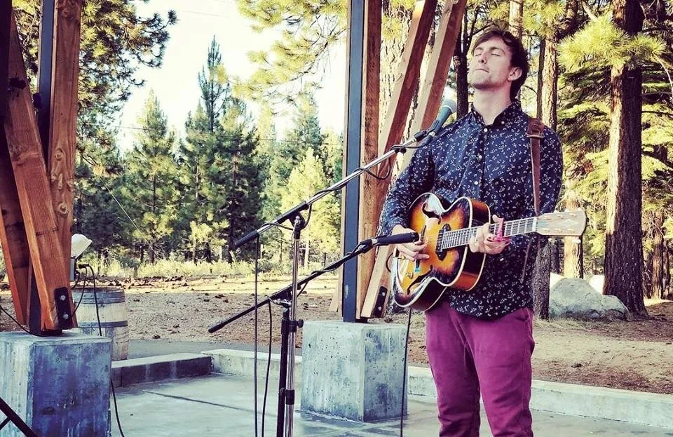 Live Music: James VanDeuson 