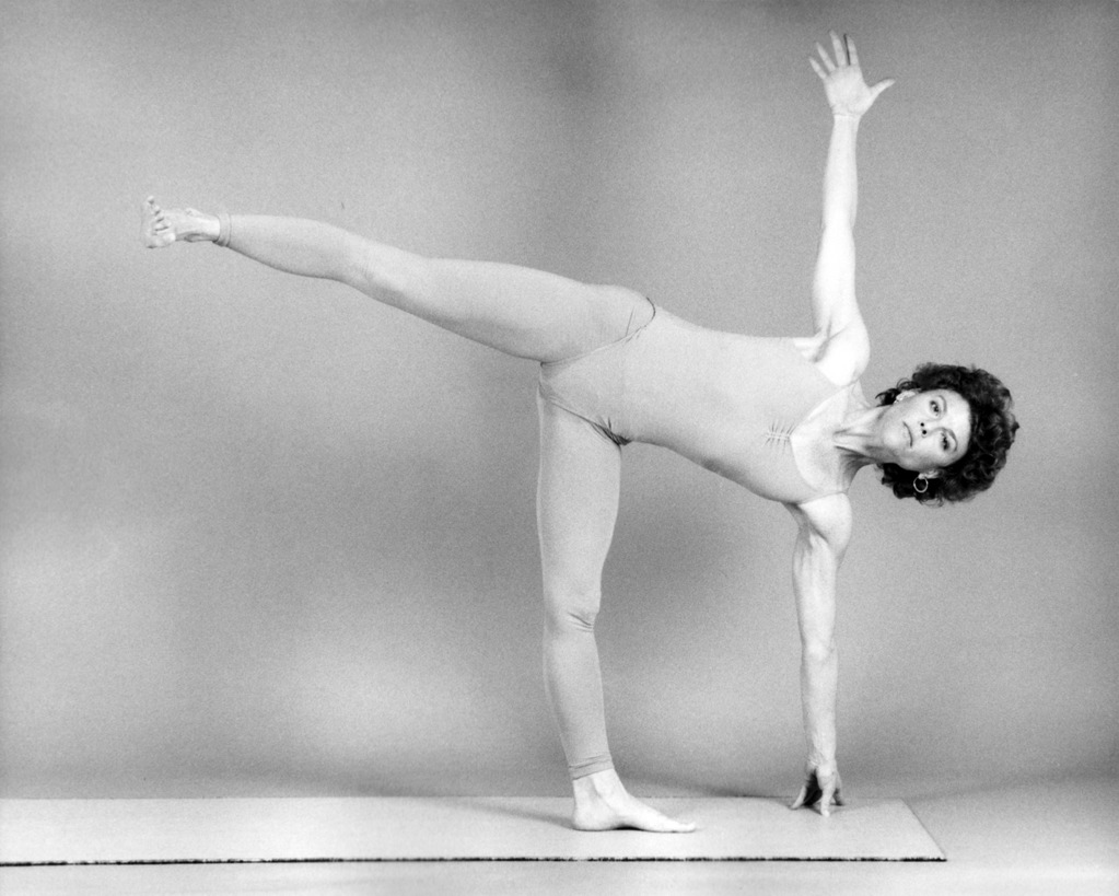 patty-townsend---1985---ardhchandrasana_7553027432_o.jpg