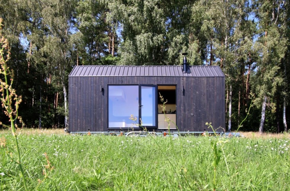  Tiny house REDUKT PURA with a ladder. Photo: REDUKT. 
