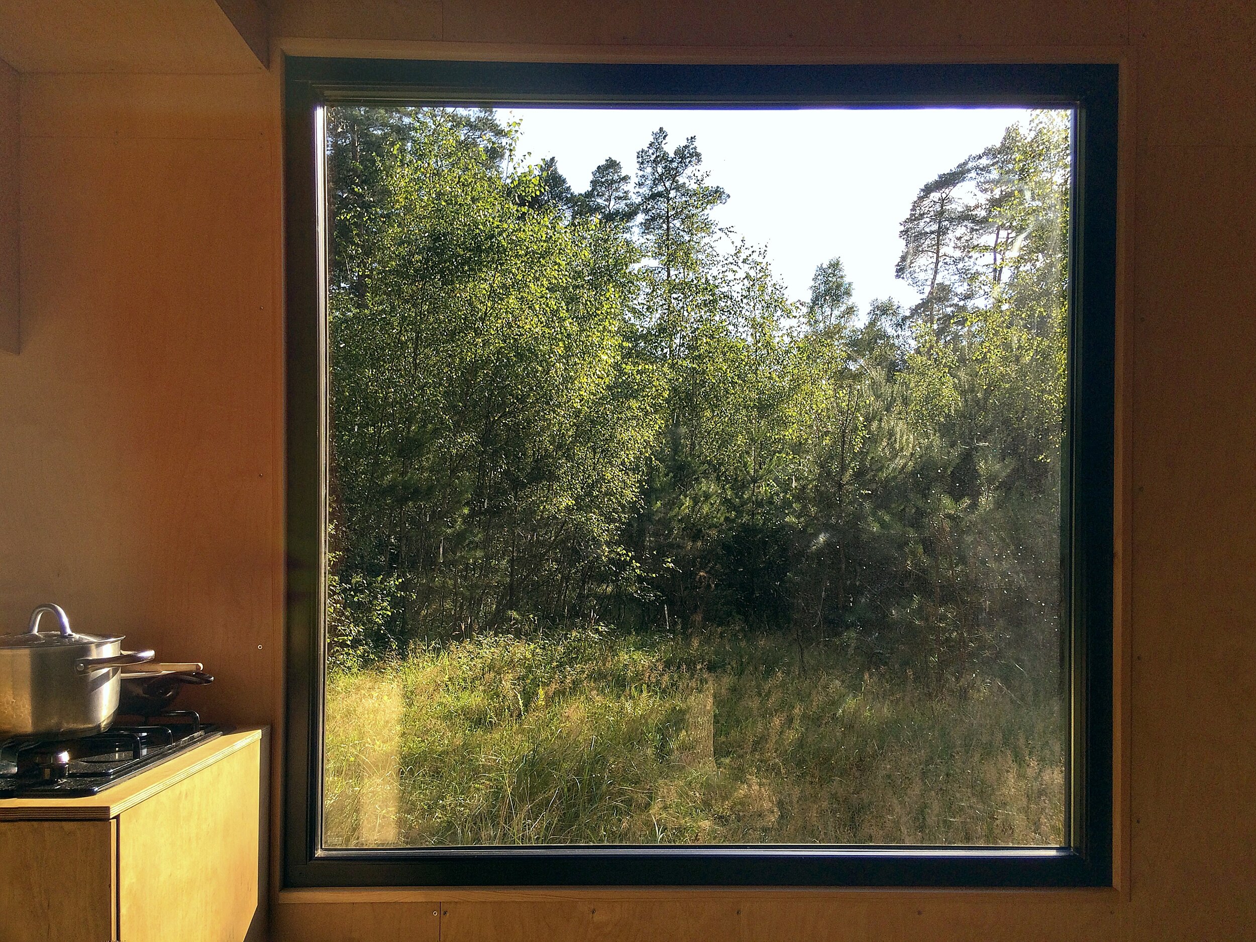 REDUKT-01B_in_living_window2.jpg