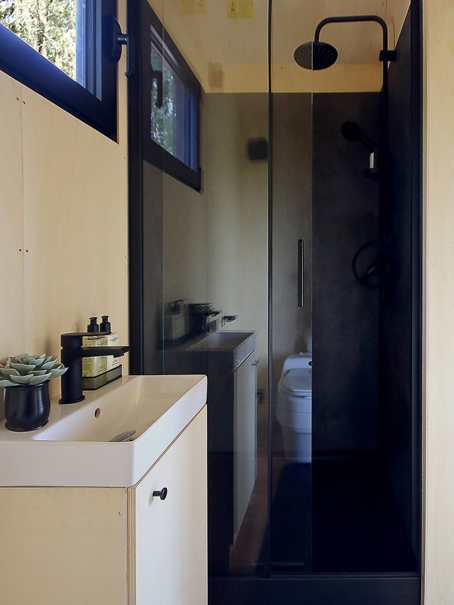 PURA_with_ladder_interior-bathroom2.jpg