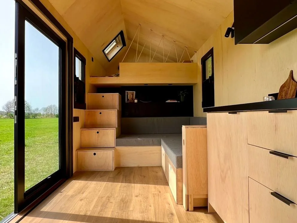  REDUKT PURA - model of the house with a mezzanine accessible by stairs. Photo: REDUKT 