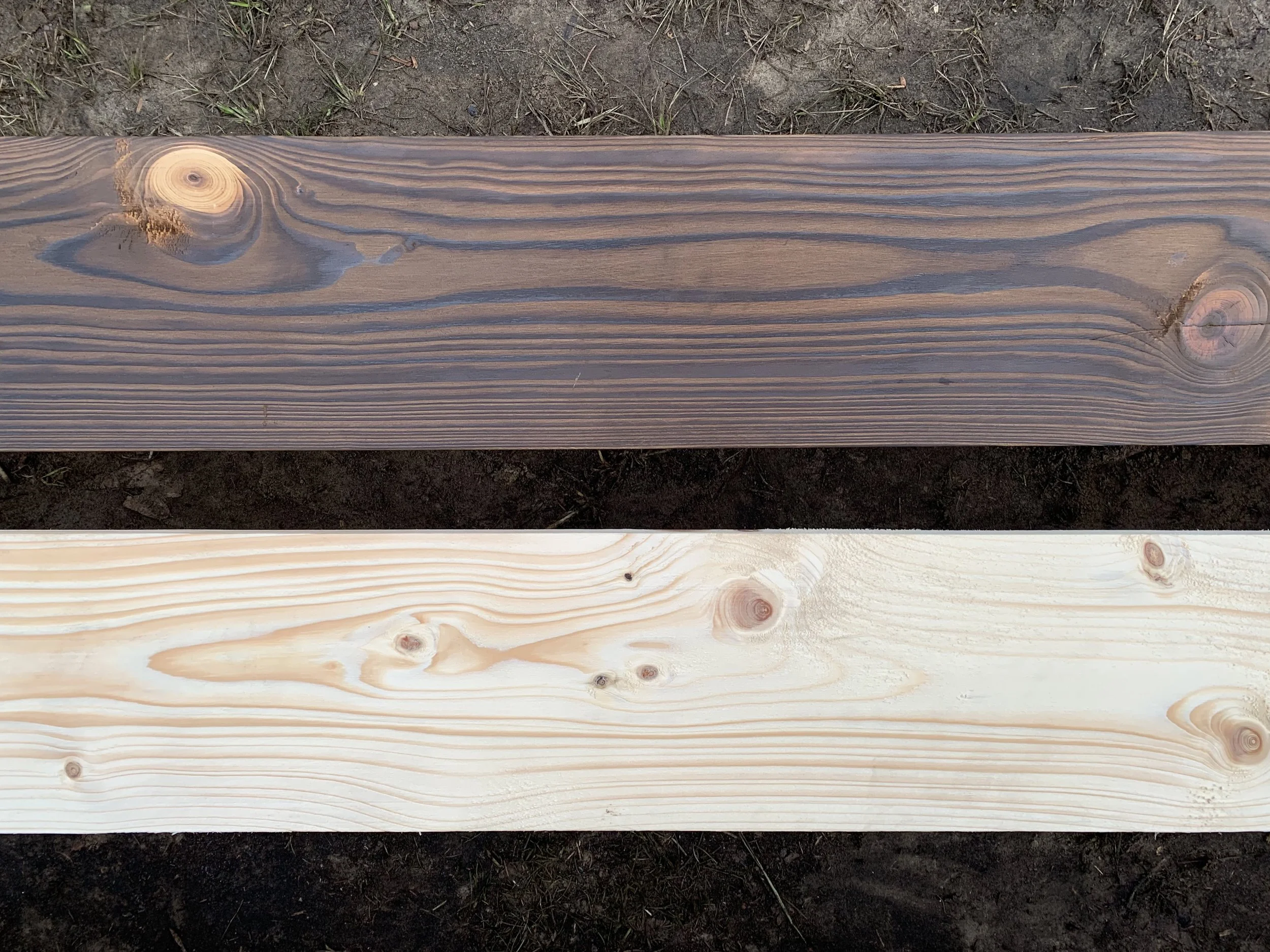 Foto: Beispiel eines Fichtenbretts nach dieser Verarbeitung