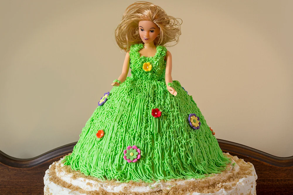 Lola's Sugar Pie Bakery  Doll Cakes