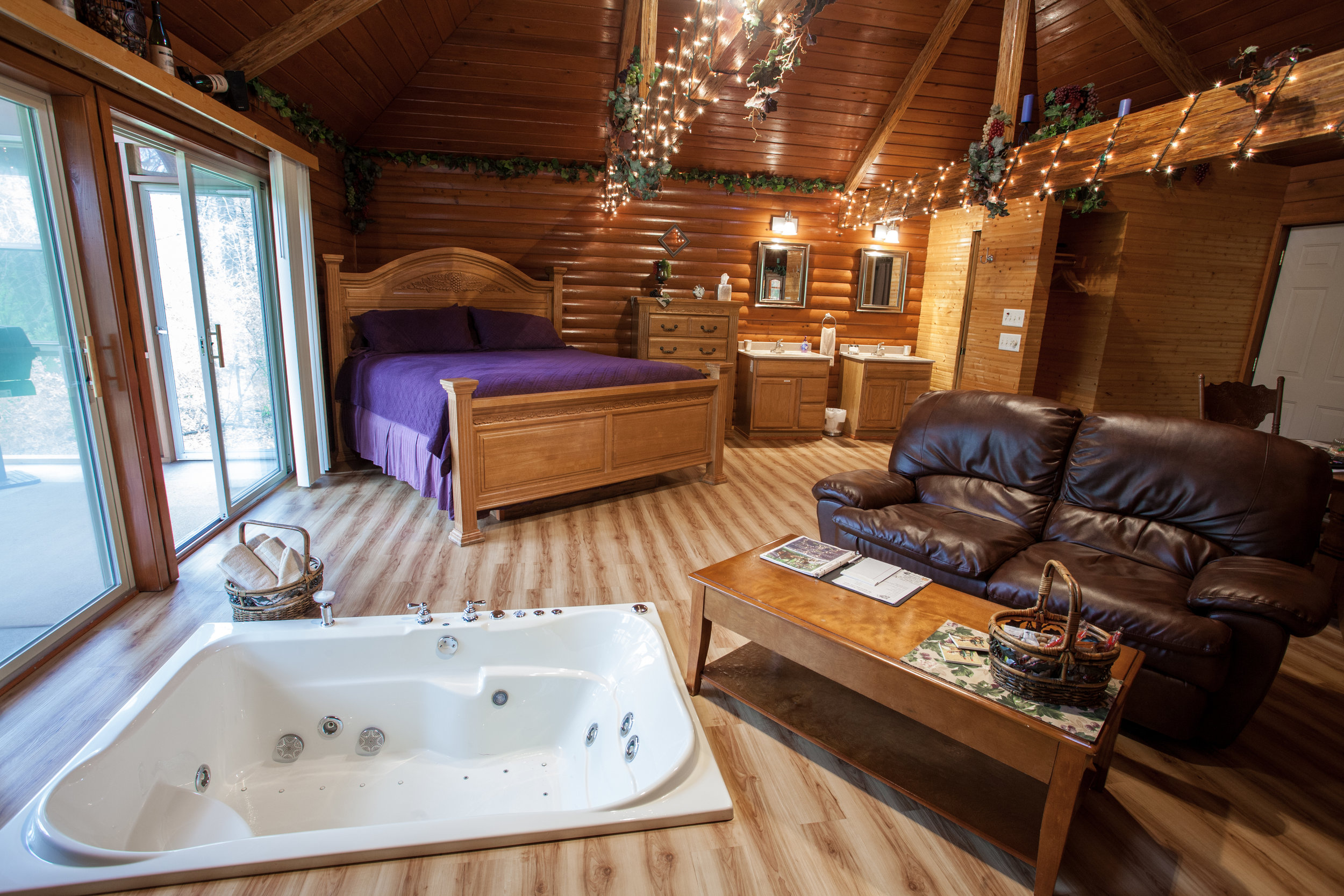 Romantic Getaways In Illinois Cabin - cabin