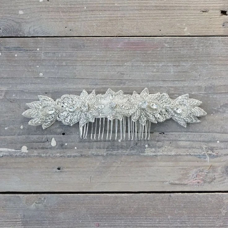 Amelia+Comb-1.jpg