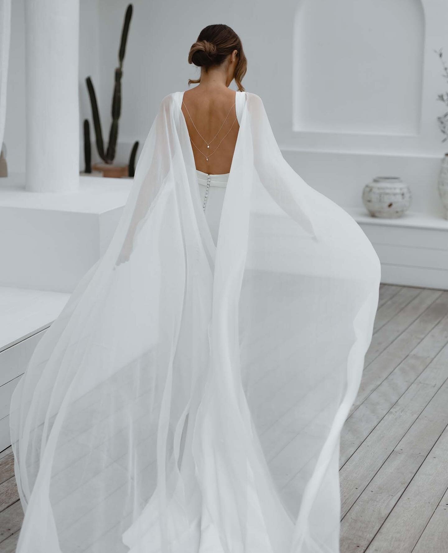 Crafted from luxurious, floaty silk chiffon, our Carter Shoulder veils are an effortless addition that perfectly compliments any gown. ⁠
⁠
Beautifully designed to create fluid like movement while walking down the aisle, the Carter Shoulder Veil is th