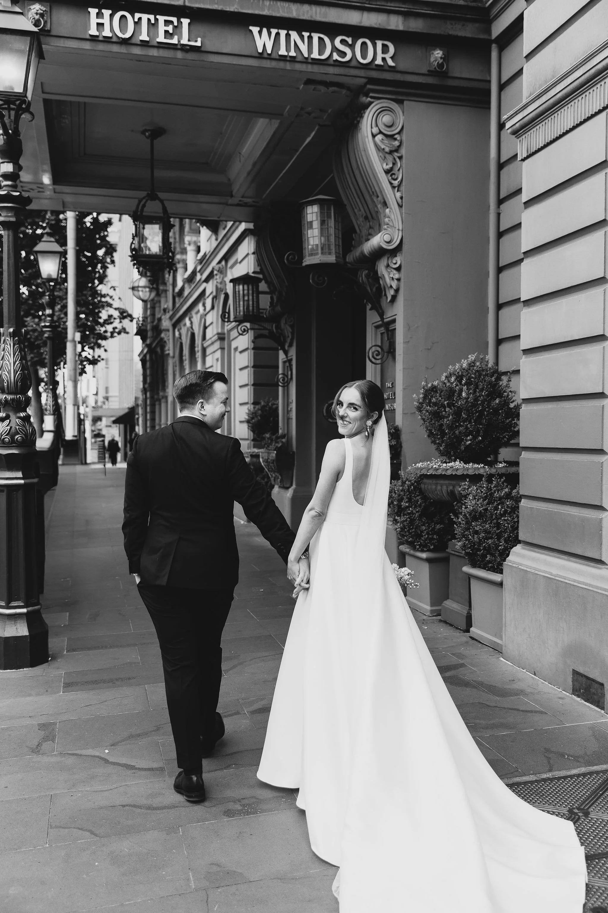 jessnichollsphotography_melbournewedding_thestatelibrary_gavin&erica_sneakpeek_071.JPG