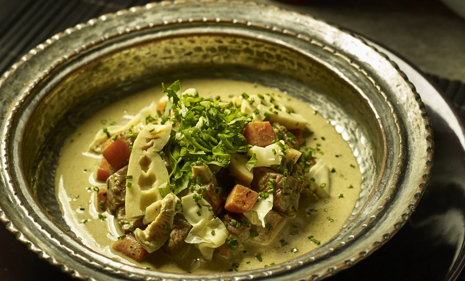 YELLOW CURRY WITH PORK