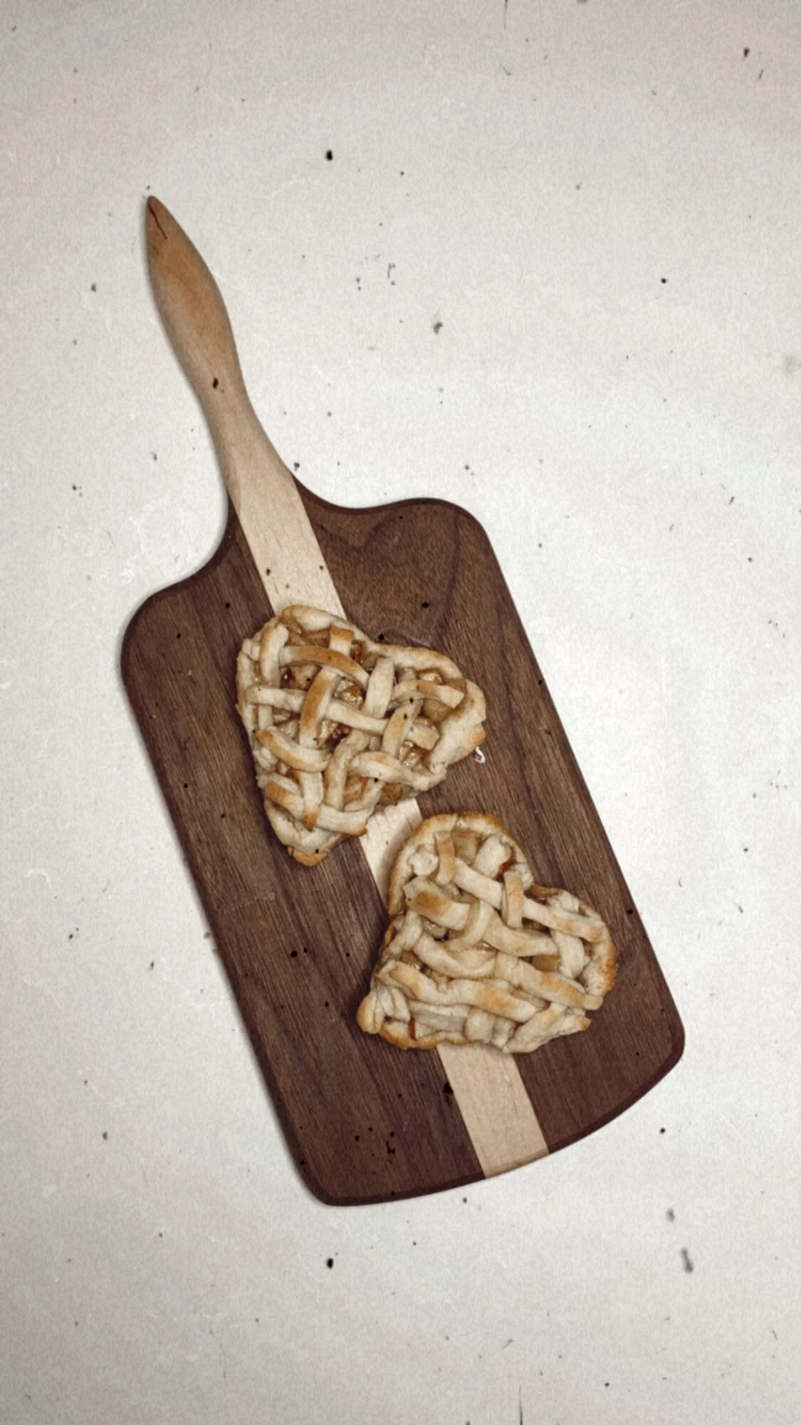 EASY MINI APPLE PIES