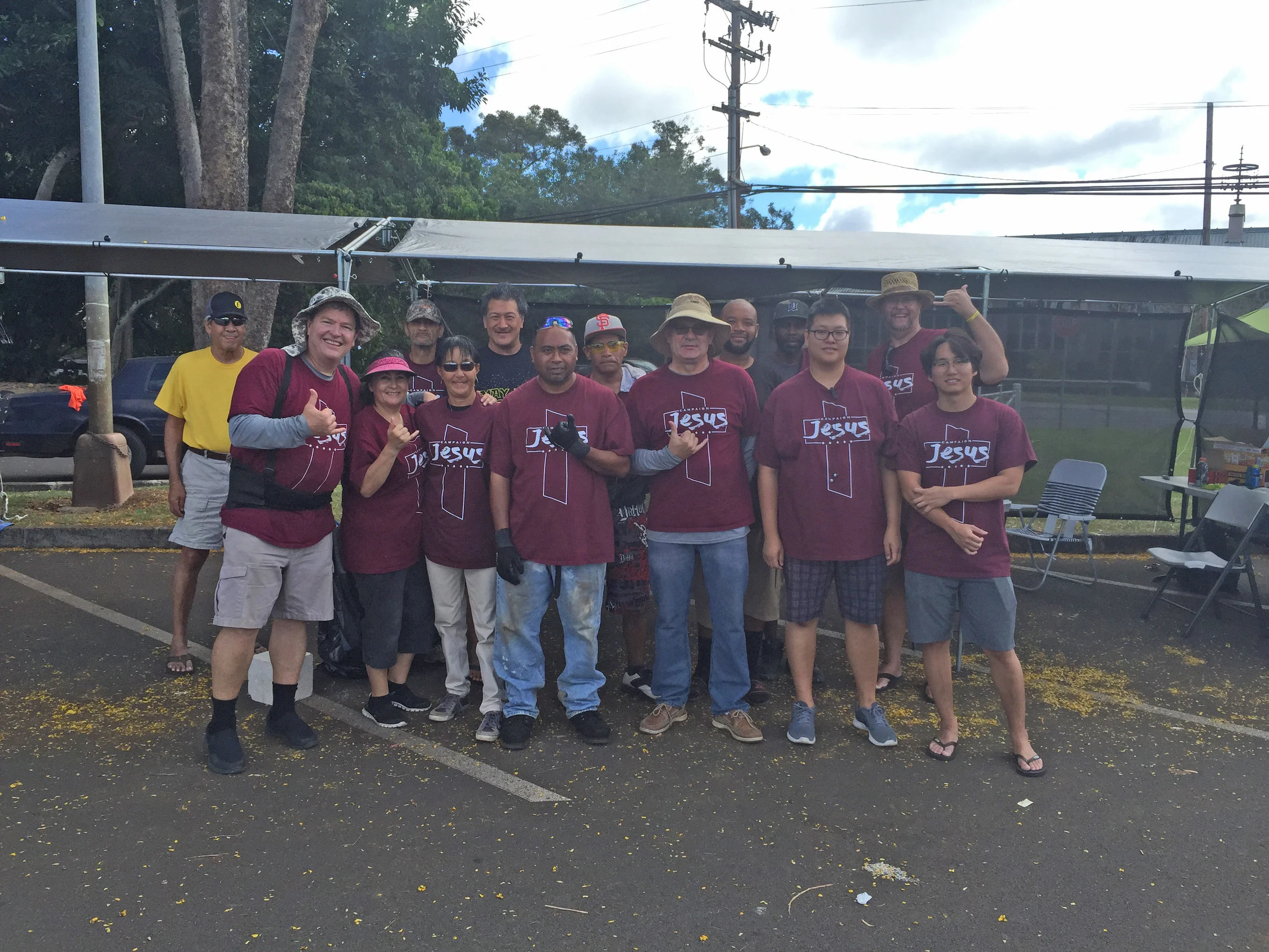 wahiawa-volunteers.jpg