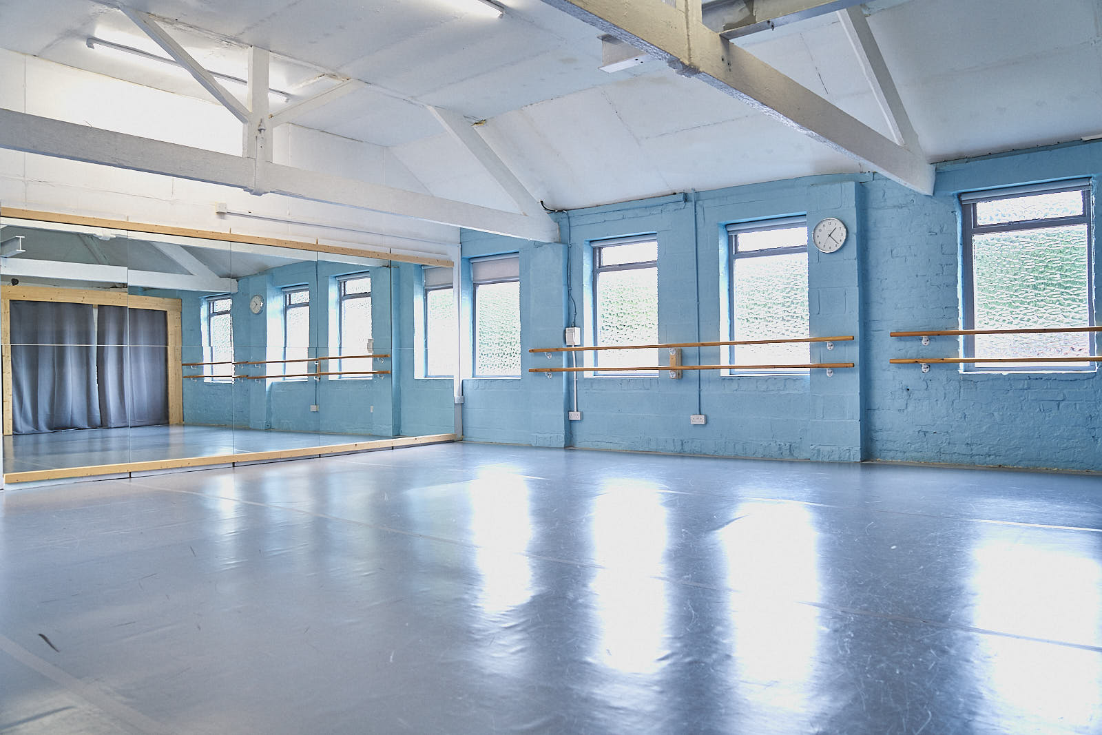 LB Studio 094 .jpg