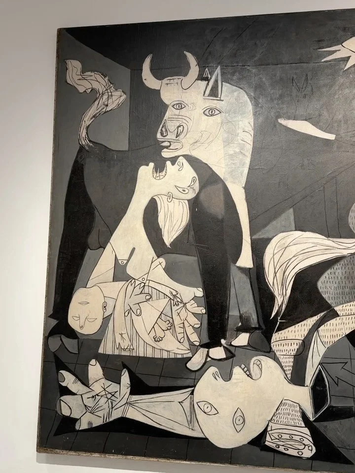 a mini pause to refuel ✨

.

1. Picasso&rsquo;s Guernica @museoreinasofia 
2. distinct architectural moments @fundacionmarch 
3. shin/calf veins, softness and brocade 😍 Roger van der Weyden at Prado
4. @olea.madrid 
5-6. @casascolgadas.restaurant 
7