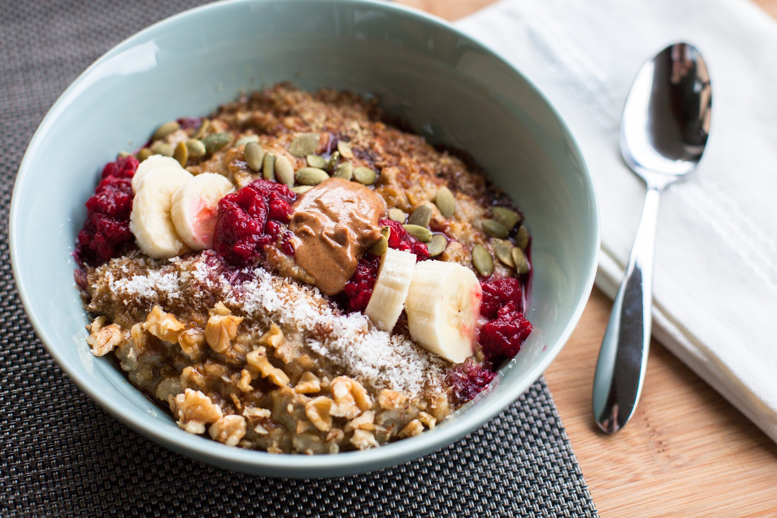Pre/post workout is the only time I can eat a carb dense meal like oatmeal and be guaranteed steady energy levels afterwards... I also add protein powder and healthy fats, like nuts, seeds, and almond butter to it to slow down digestion. 