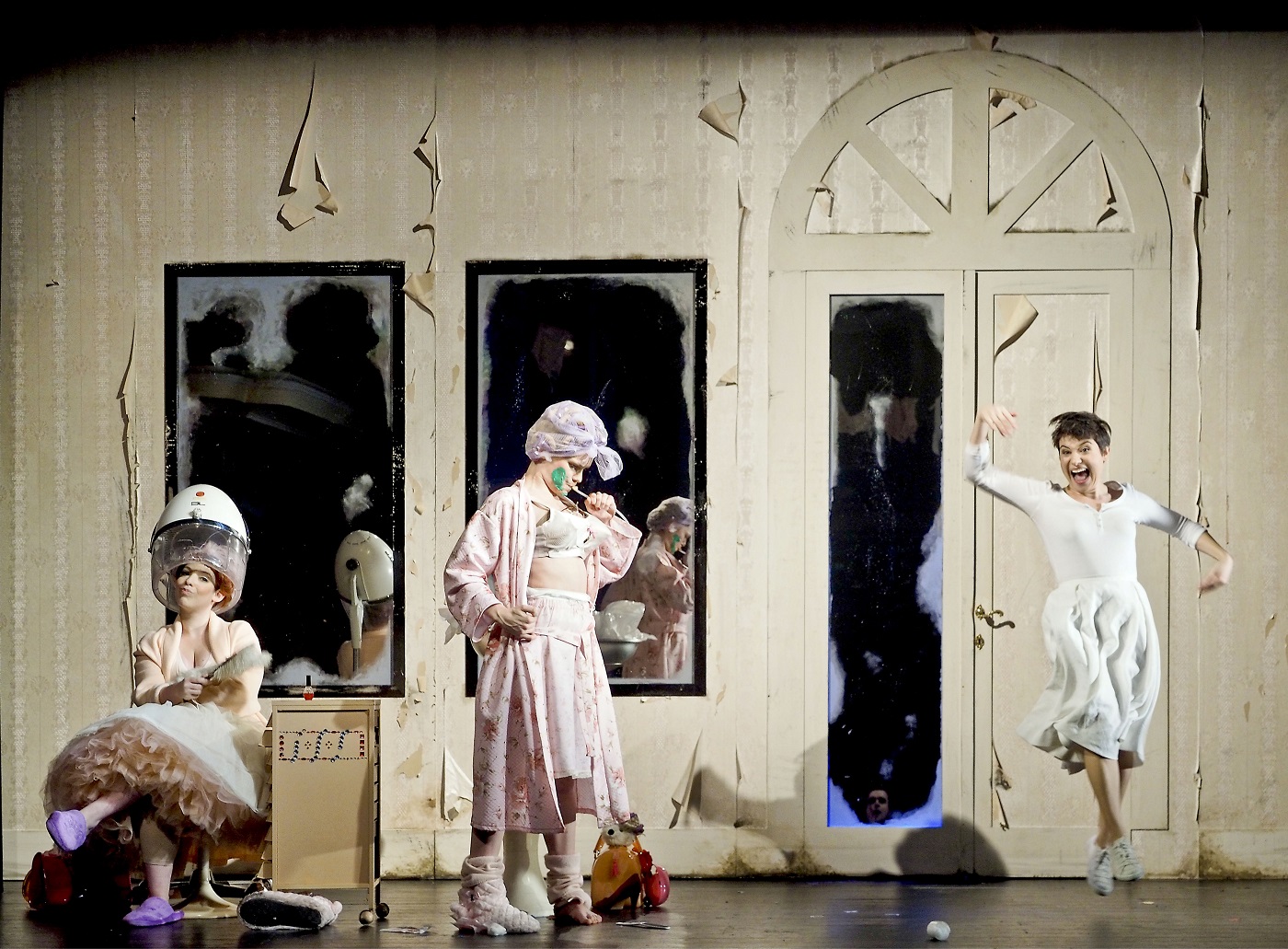  LA CENERENTOLA, Angelina, Theater an der Wien - Kammeroper, Vienna  Credits: Armin Bardel 