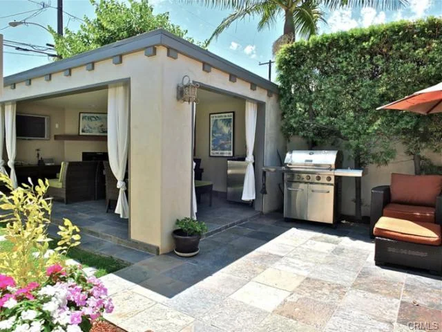 224 Saint Joseph Ave • Belmont Shore - Long Beach • SOLD $1,055,000